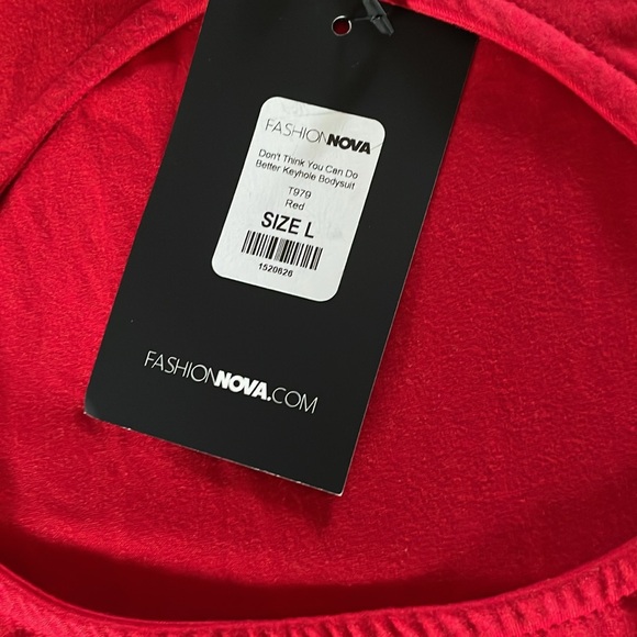 FashionNova  Don’t Think You Can Do Better Keyhole Bodysuit - Picture 4 of 5